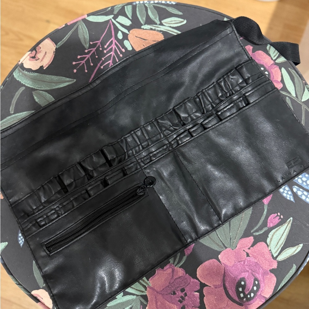 Black Makeup Brush Holder